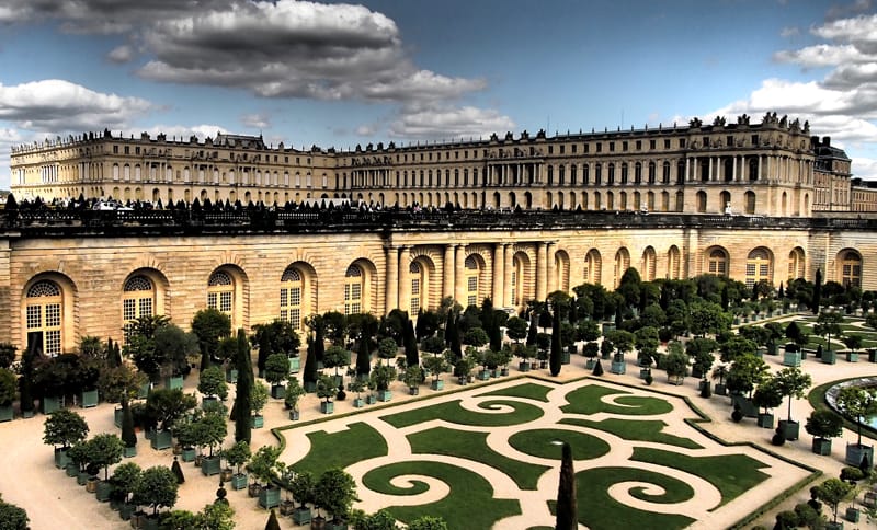 Palácio de Versalhes é passeio interessante saindo de Paris