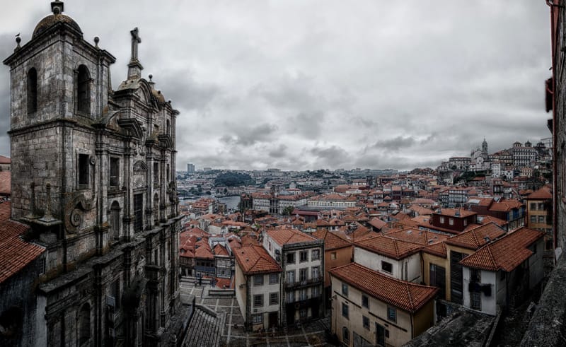 Porto: passado medieval e vinhos deliciosos