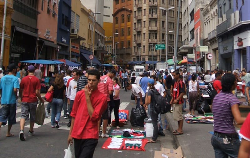 Rua 25 de Março em São Paulo